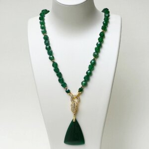 Green Agate Pendant Necklace 24"