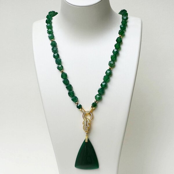 Green Agate Pendant Necklace 24"